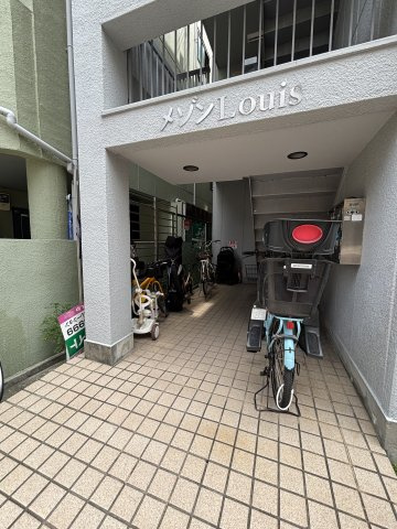 メゾンルイのエントランス