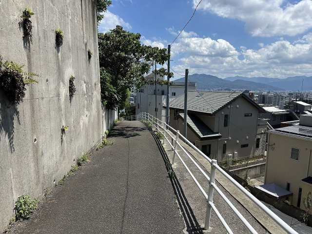 福岡市西区愛宕２丁目　売り土地の周辺