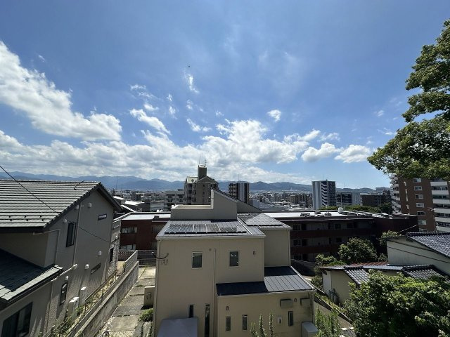 福岡市西区愛宕２丁目　売り土地の周辺