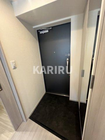プレサンス東小橋エレディータの玄関