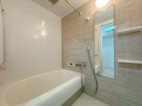 【浴室】 | ソピア春日若葉台☆仲介手数料無料☆ | 爽やかな空間で快適なバスタイムをお過ごし下さい。