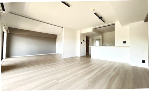 サングレイス長津田弐番館の居間・リビング|ここにはみんなが集い、食事と楽しい会話が始まる。話に夢中になりすぎて、ついつい時を忘れてしまう。そんな束の間の幸せを感じさせてくれる場所。