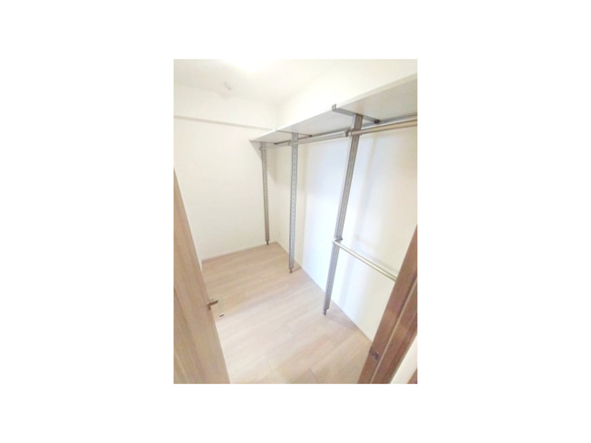 【収納】 | コスモ・ザ・パークス清瀬の森　（保谷店） | 納戸は収納量も増え室内をさらに広くおつかいいただけます