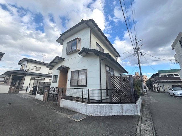 熊本市東区三郎２丁目の一戸建て