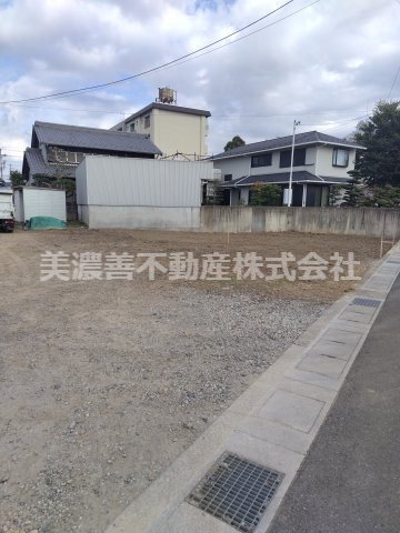 ６５５６０　岐阜市白菊町土地の外観