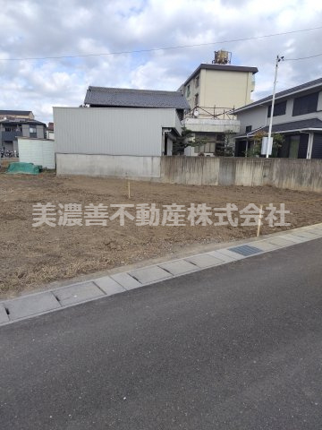 ６５５６０　岐阜市白菊町土地の外観