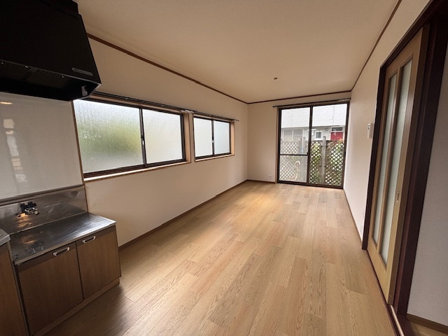 三郎２丁目貸家の居間・リビング