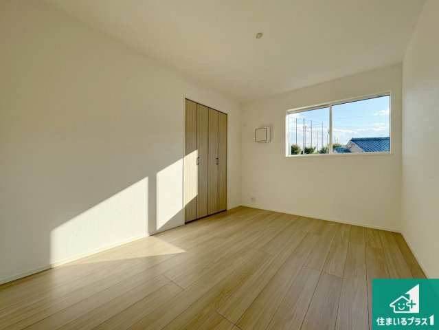 草津市下笠町　第24-1期　新築一戸建ての洋室|シンプルな洋室は、自分好みのインテリアが楽しめます♪ご家族とインテリアや家具を選びに行くのは新築購入時の醍醐味の一つです。ぜひお楽しみください♪