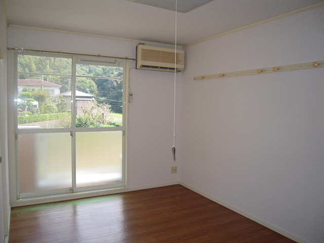 S0268R　グリーンガーデンの洋室