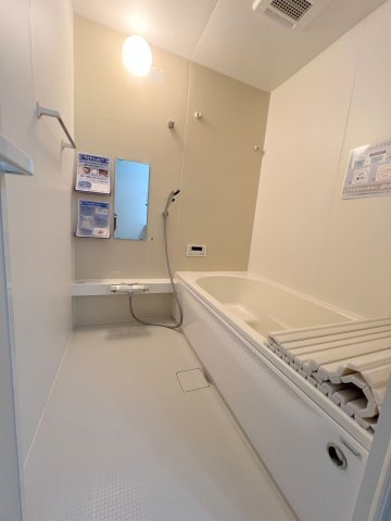 福生市南田園3丁目　新築戸建全1棟の浴室|のびのび１坪タイプバスルーム。お子様と一緒に入っても足を伸ばしてゆっくり入れますよ。