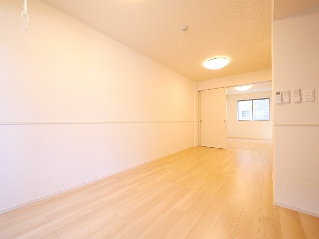 レジデンス・サツキⅡの居間・リビング|おしゃれな居間です