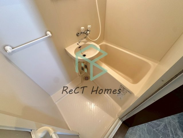 南駅前マンションの浴室