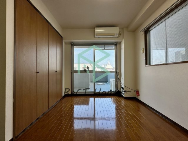 南駅前マンションの居間・リビング