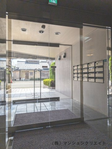 アルページュ二の宮のエントランス