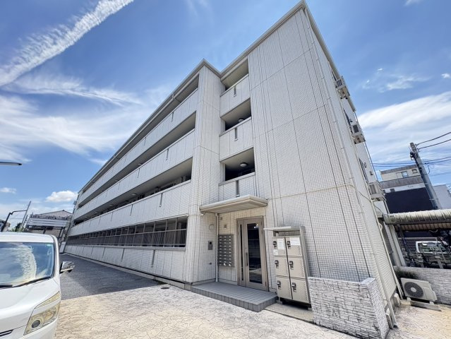 ロイヤルパレス市川の外観