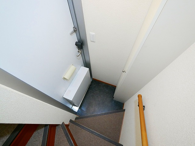 レオパレス富堂の玄関|シンプルで使いやすい玄関です