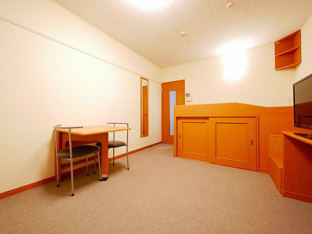 レオパレス富堂の洋室|個人の部屋や寝室として使える洋室です