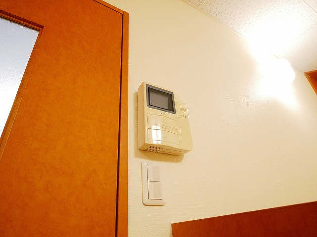 レオパレス富堂のセキュリティ|モニター付きインターホン完備