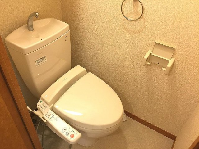 【トイレ】 | レオパレスセンターウエストⅠ | 画像9