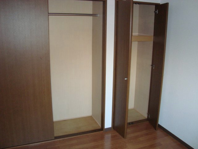 サンタプレイスの収納