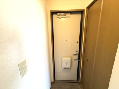 【玄関】 | ルミナス山城B