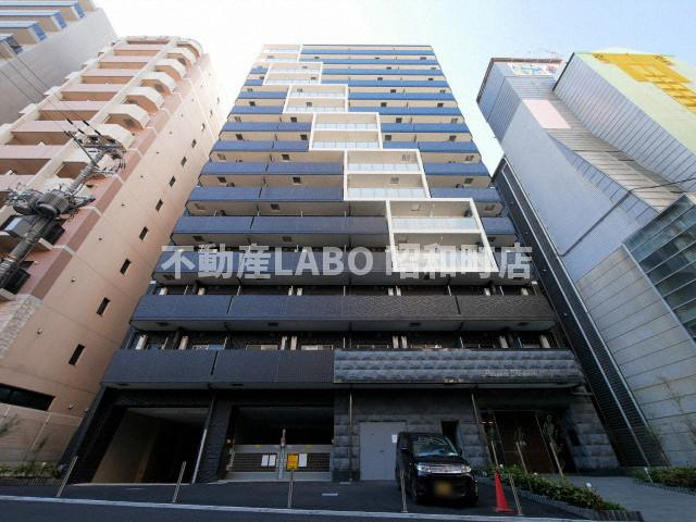 プレサンス谷町九丁目駅前の外観