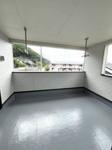 【展望】 | 大殿小学校に通える新築戸建　山口市天花２丁目　第２－５号棟　クレイドルガーデン　アーネストワン | 屋根付きバルコニー