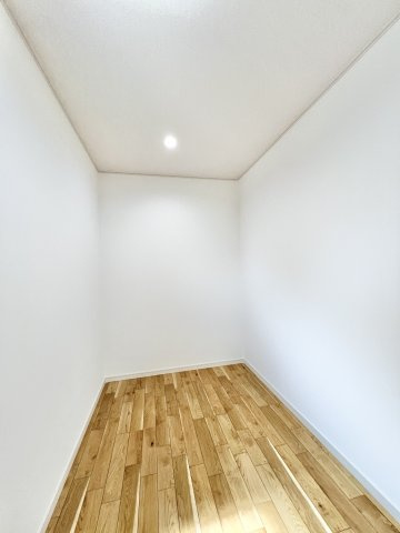 中央区東若林町　C棟の収納|大容量のウォークインクローゼット♪
