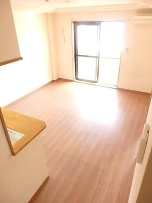 【居間・リビング】 | パドマレジデンス | リビング