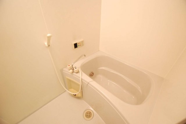 レオパレスＬａーＰａｕｍｅの浴室|同タイプ写真の為、現況優先。