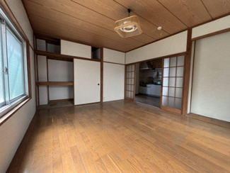 【居間・リビング】 | 大野マンション | こちらのリビングで趣味の時間をお楽しみください