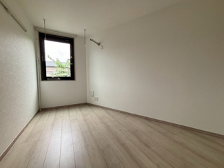 【洋室】 | サニーベイ・ソレイユ | ゆったりした洋室です