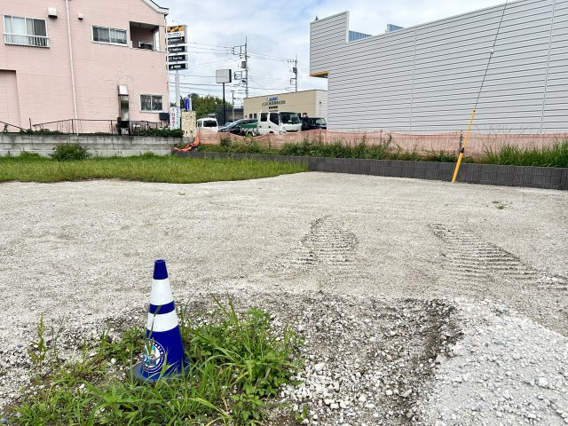 新築　渋川行幸田　Livele Garden.S　１号棟の駐車場|現地写真　駐車スペースは2台分可能です！					

