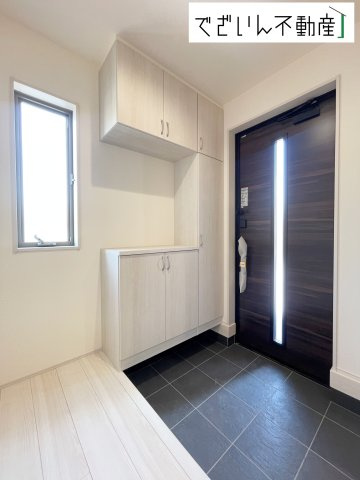 【玄関】 | Livele Garden.S行田市城西第2　新築住宅 | ≪5号棟≫
現地(2025年8月撮影)