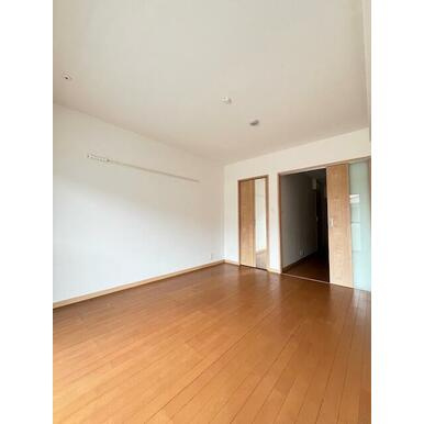 ソリテール月出の洋室