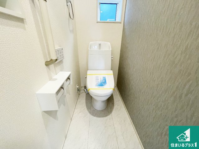 南丹市園部町横田　新築一戸建てのトイレ|1・2階の2ヶ所にあるので、朝の忙しい時間の順番待ちもなく、深夜の利用にも大変便利です。