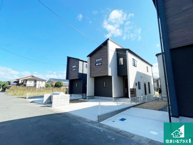 南丹市園部町横田　新築一戸建ての外観|お客様に長く安心して住んでいだだける事にこだわった家づくり！住んでからのアフターサービスにもしっかりと取り組んでいます！