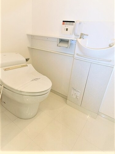 アーバンビューグランドタワーのトイレ|洗浄機能付き便座　※2019年7月撮影