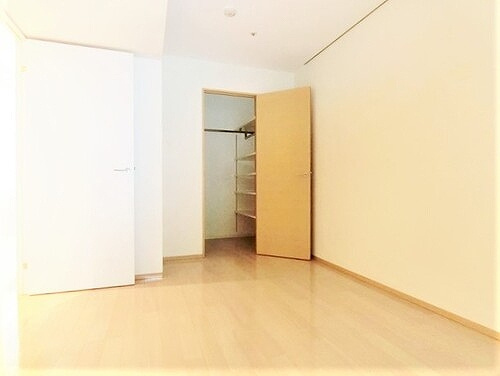 アーバンビューグランドタワーの収納|ウォークインクロゼット　※2019年7月撮影