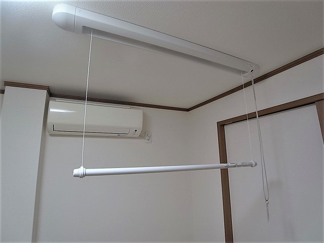 神戸市兵庫区東出町３丁目の賃貸マンションの設備|室内物干し用の器具を設置してます