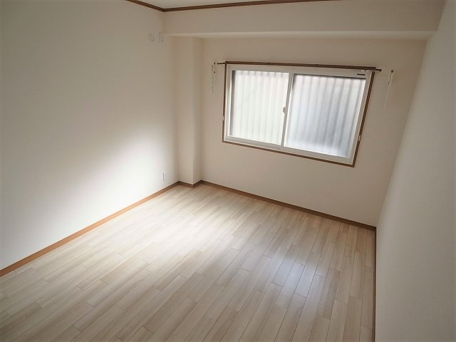 神戸市兵庫区東出町３丁目の賃貸マンションの居間・リビング|非常にキレイな室内です