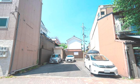 河原町丸太町交差点東側　貸土地の外観