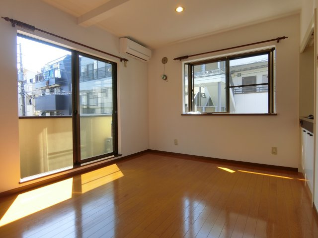 【居間・リビング】