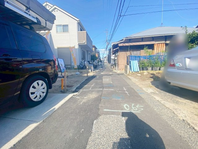 鳴尾町２丁目　建築条件無し土地の前面道路含む現地写真