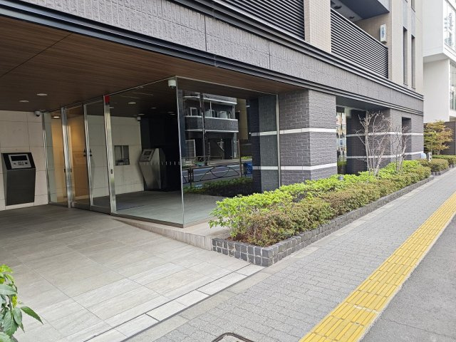 グローリオ文京東大前ヒルズのエントランス