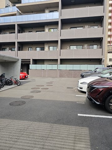 グローリオ文京東大前ヒルズの駐車場