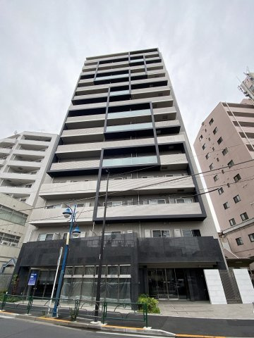 レフィールオーブ町屋駅前の外観