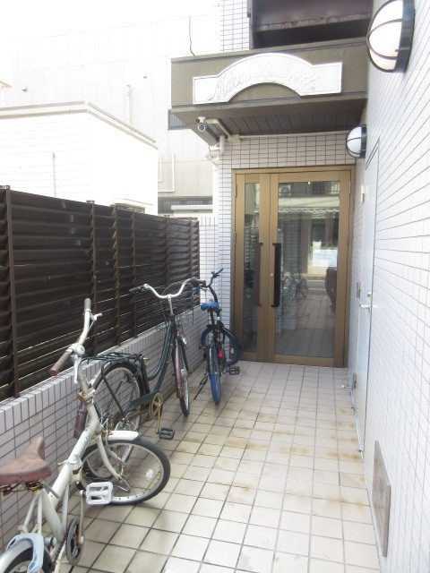 メゾンアミュレットのエントランス|★アプローチ★