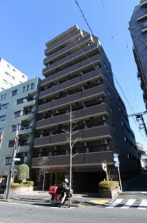 【外観】 | 鉄骨鉄筋コンクリート造のがっちりとした建物。