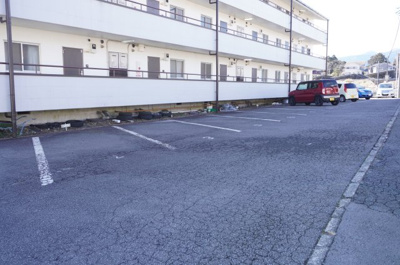 【駐車場】 | 山之井プラザ | 
平置き駐車場